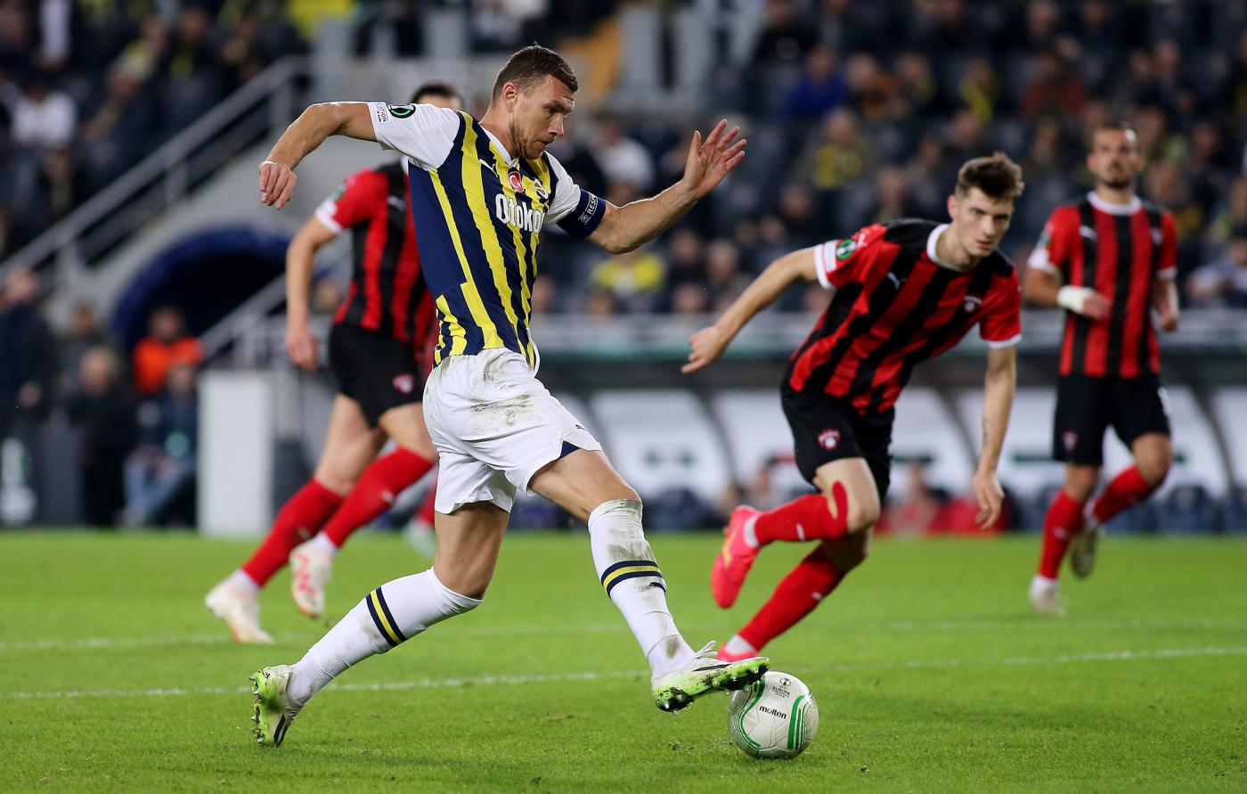 Fenerbahce vs Spartak Trnava (00:45 – 15/12) | Xem lại trận đấu