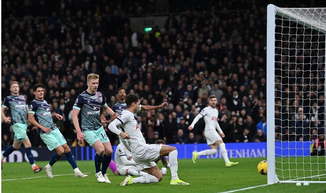 Tottenham vs Brentford (02:30 – 01/02) | Xem lại trận đấu