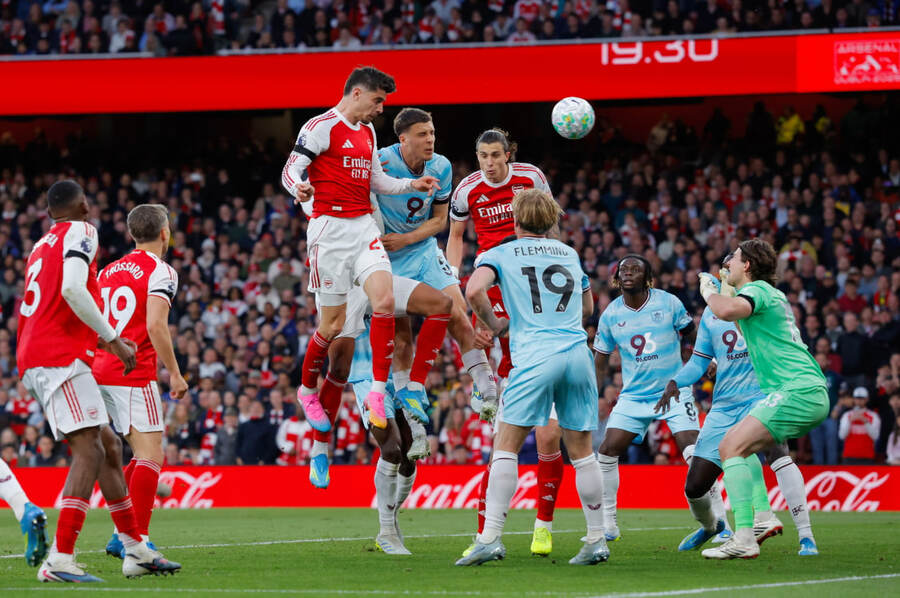 Arsenal vs Burnley (02:00 - 19/05)